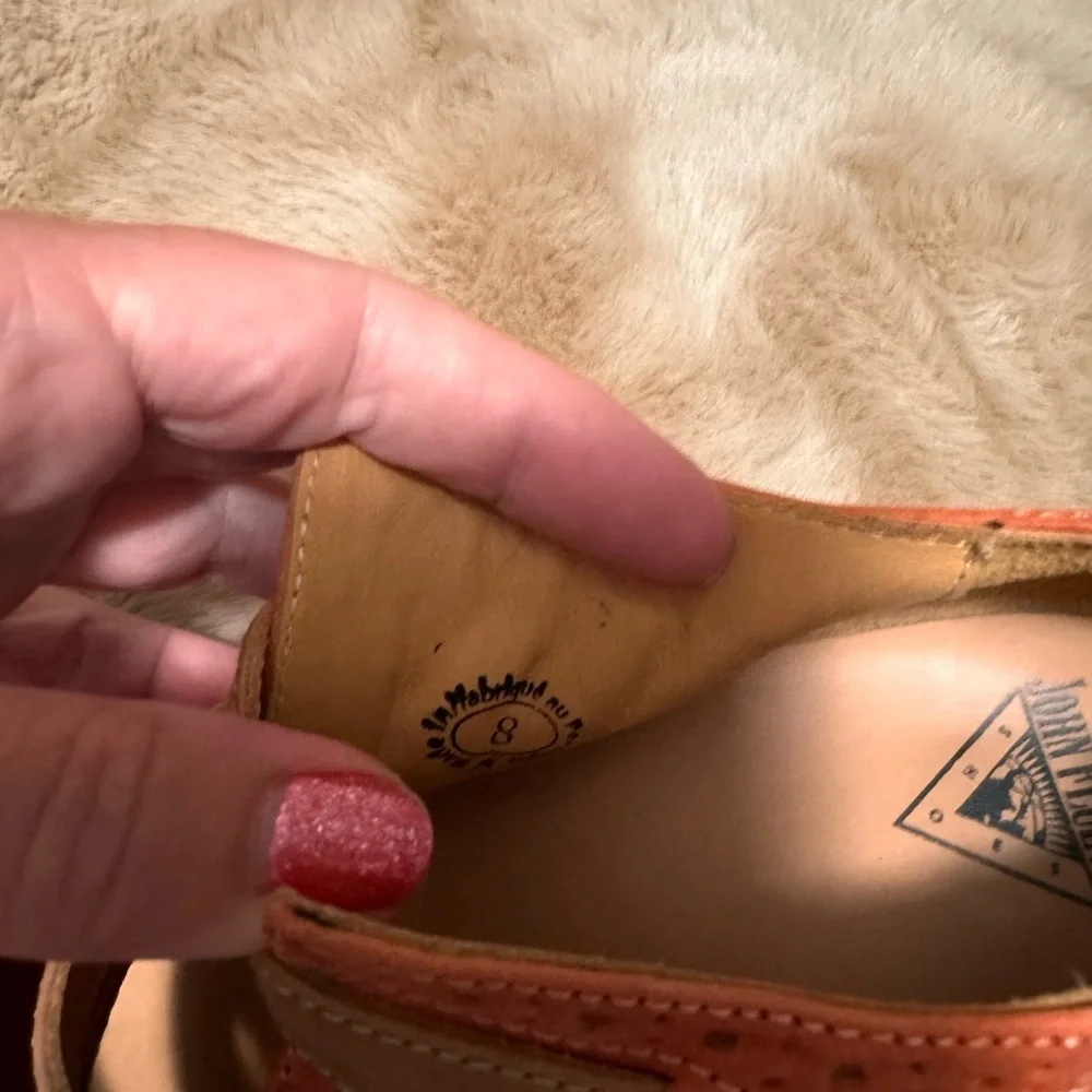 Fluevog East end kitcheners in peach. Size 8